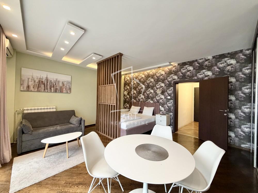 Slika 2 - Bulevar Despota Stefana, Petosoban stan na prodaju, 109m2, 598.000€