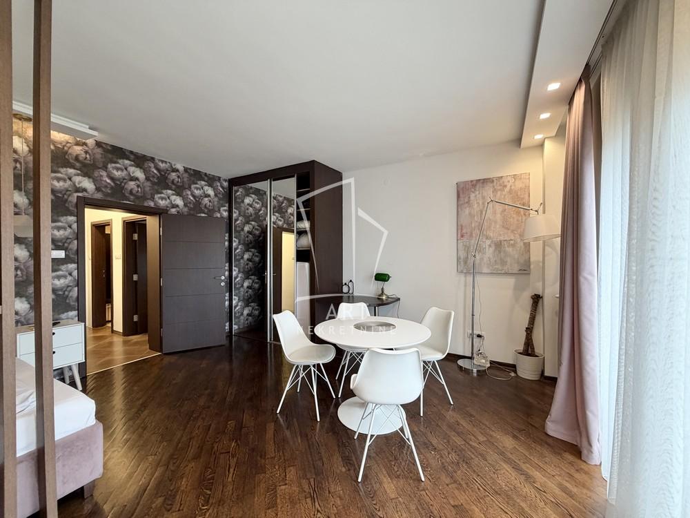 Slika 3 - Bulevar Despota Stefana, Petosoban stan na prodaju, 109m2, 598.000€