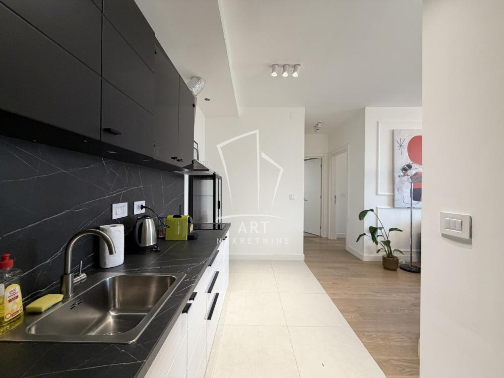 Slika 4 - Nikolaja Kravcova, Četvorosoban stan na prodaju, 117m2, 497.000€