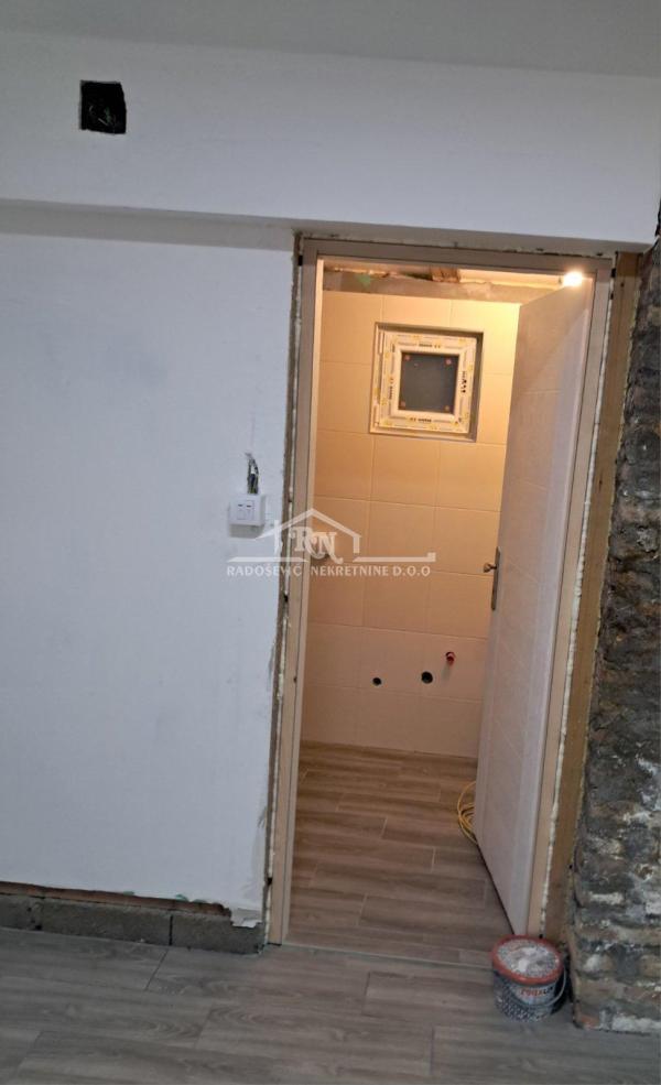 Slika 5 - Miljakovačko brdo, Jednoiposoban stan na prodaju, 55m2, 99.000€