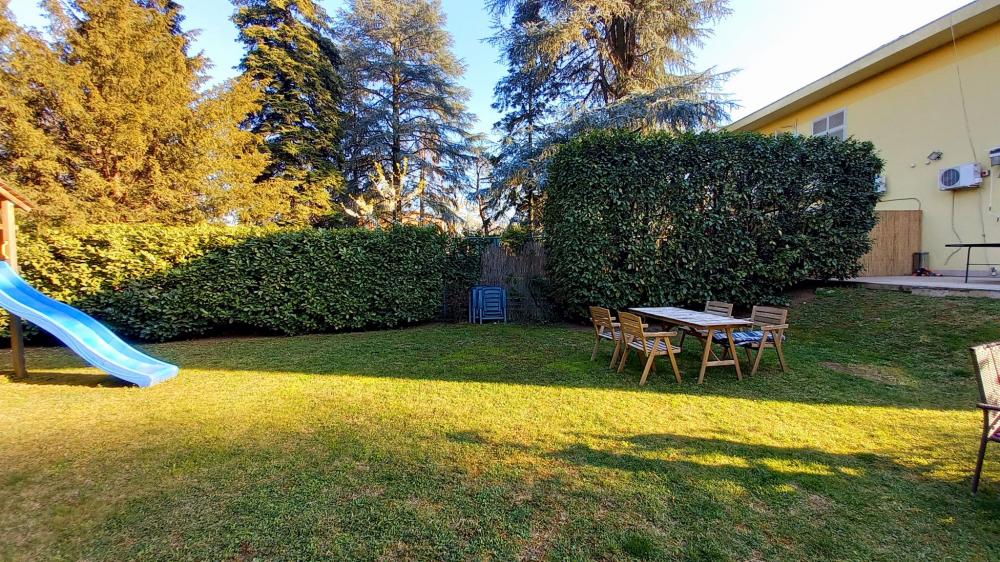 Slika 2 - Užička,  Kuća za izdavanje, 200m2, 4.200€