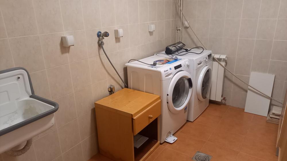 Slika 11 - Užička,  Kuća za izdavanje, 200m2, 4.200€