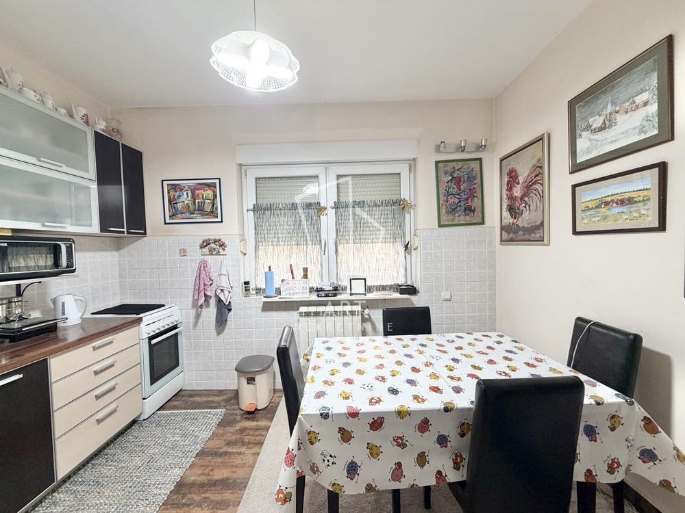 Slika 2 - Zadrugarska, Kuća na prodaju, 105m2, 390.000€