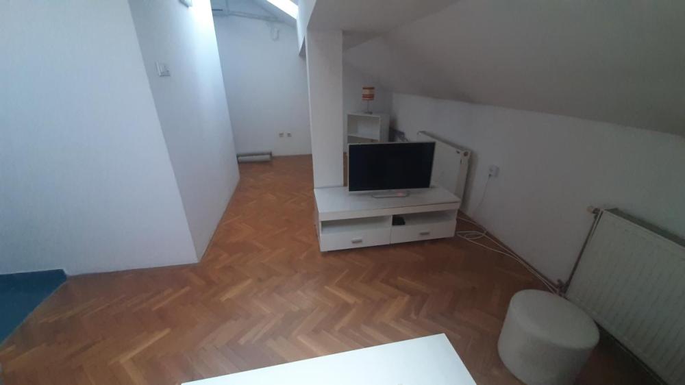 Slika 5 - Jednoiposoban stan za izdavanje, 45m2, 380€