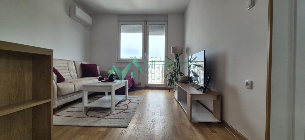 Slika 1 - Jednoiposoban stan za izdavanje, 38m2, 400€