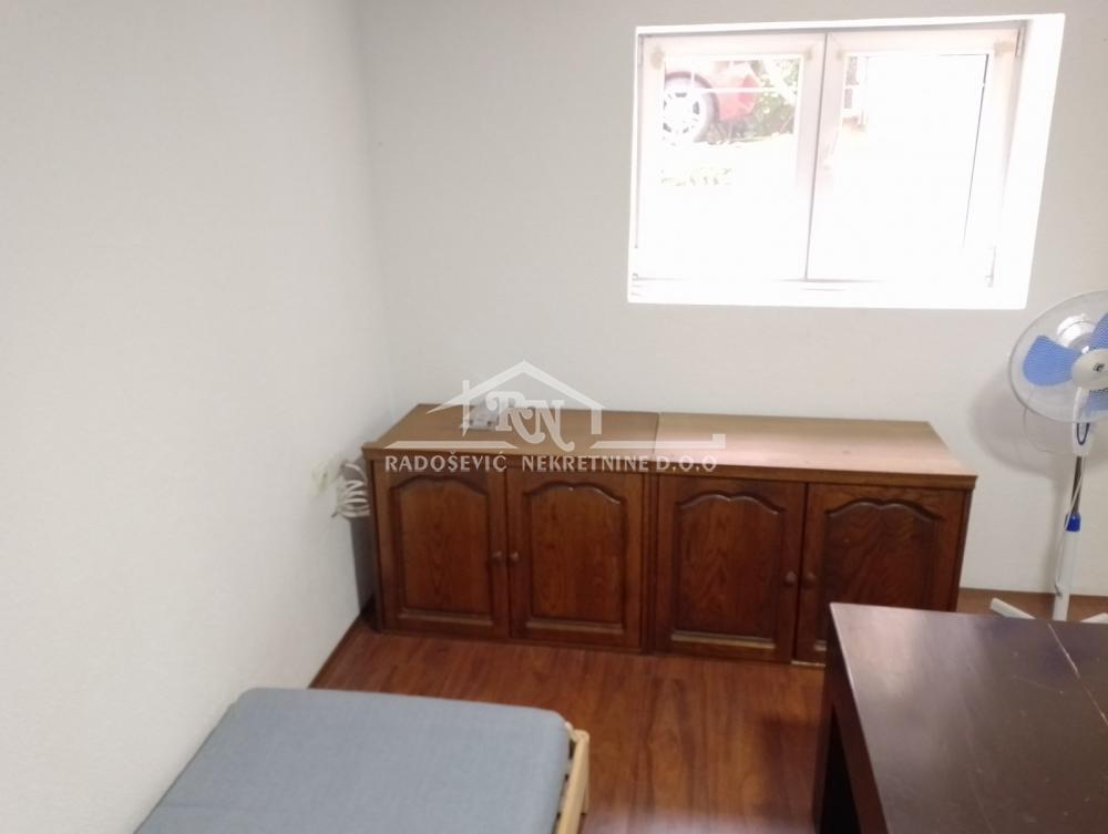 Slika 2 - Mirka Poštića, Jednosoban stan za izdavanje, 30m2, 290€