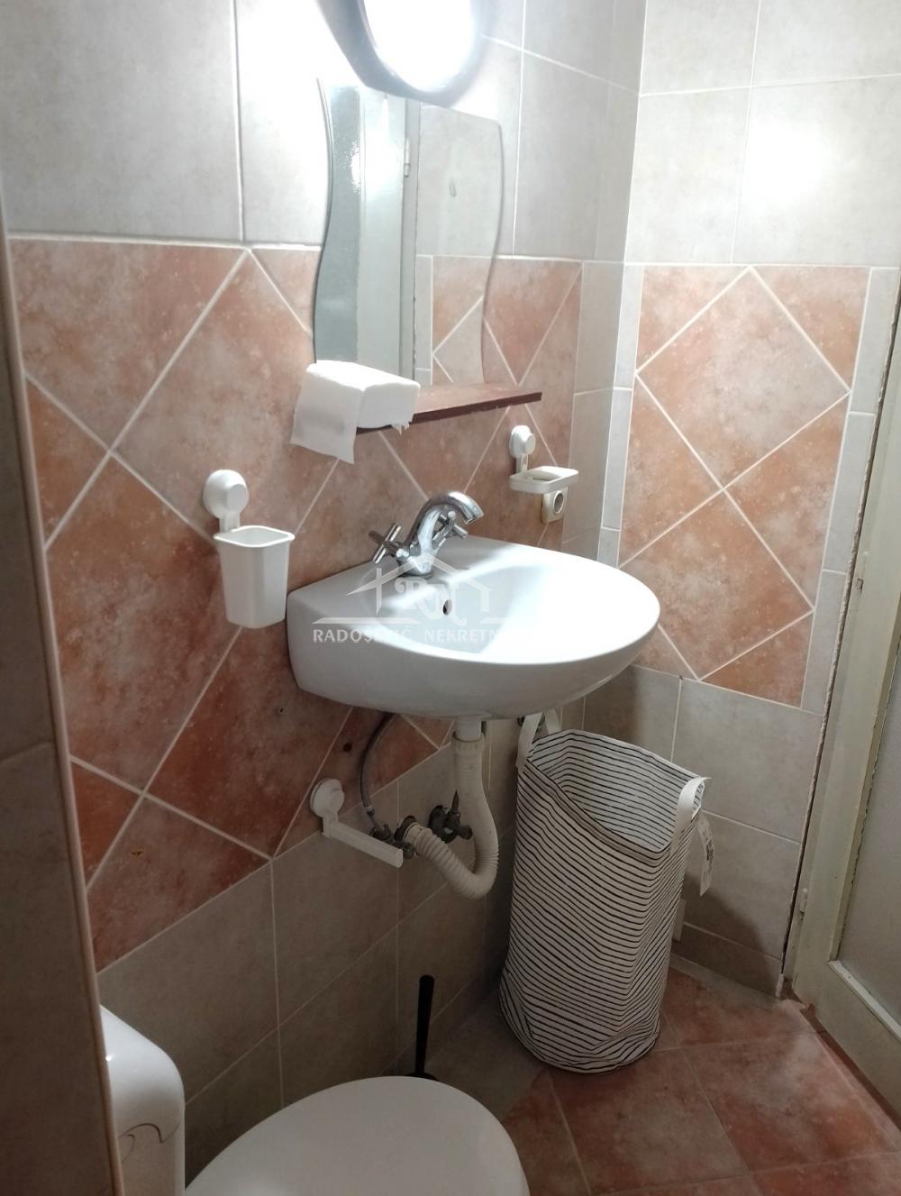 Slika 6 - Mirka Poštića, Jednosoban stan za izdavanje, 30m2, 290€