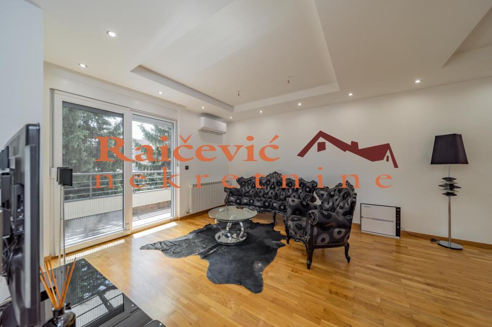 Slika 1 - Gligorija Vozarevica, Četvorosoban stan na prodaju, 132m2, 338.000€