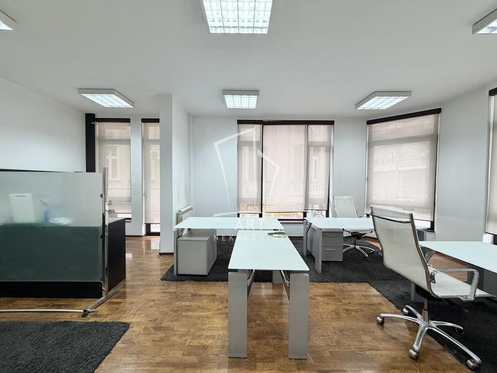 Slika 3 - 27. marta,  Lokal na prodaju, 105m2, 379.000€