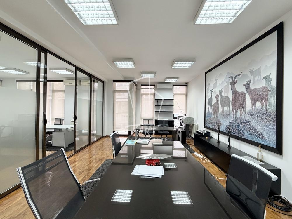 Slika 7 - 27. marta,  Lokal na prodaju, 105m2, 379.000€