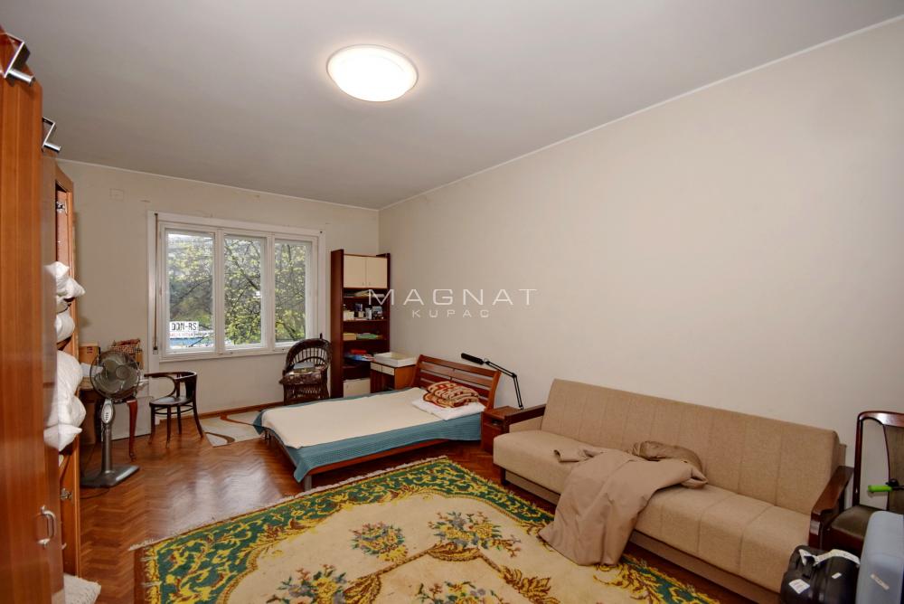 Slika 10 - Karađorđev Trg, Četvorosoban stan na prodaju, 130m2, 450.000€