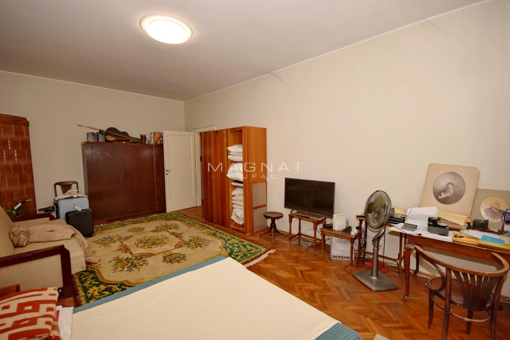 Slika 11 - Karađorđev Trg, Četvorosoban stan na prodaju, 130m2, 450.000€