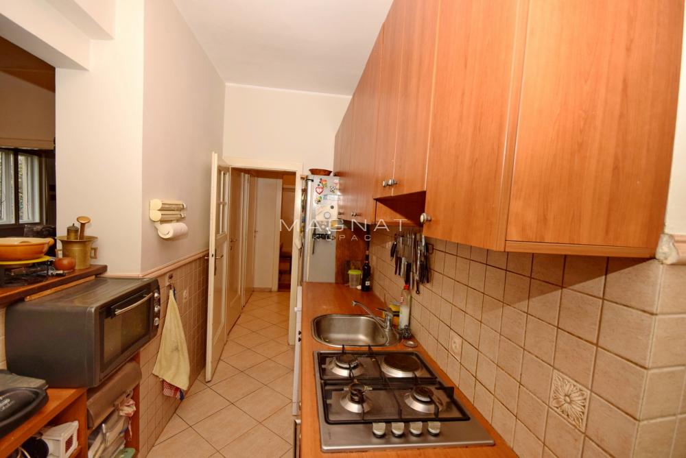 Slika 5 - Karađorđev Trg, Četvorosoban stan na prodaju, 130m2, 450.000€