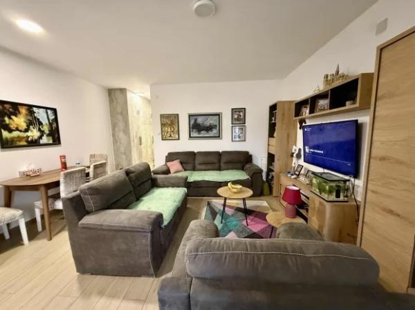 Glavna slika -Dvoiposoban stan na prodaju, 60m2, 133.900€