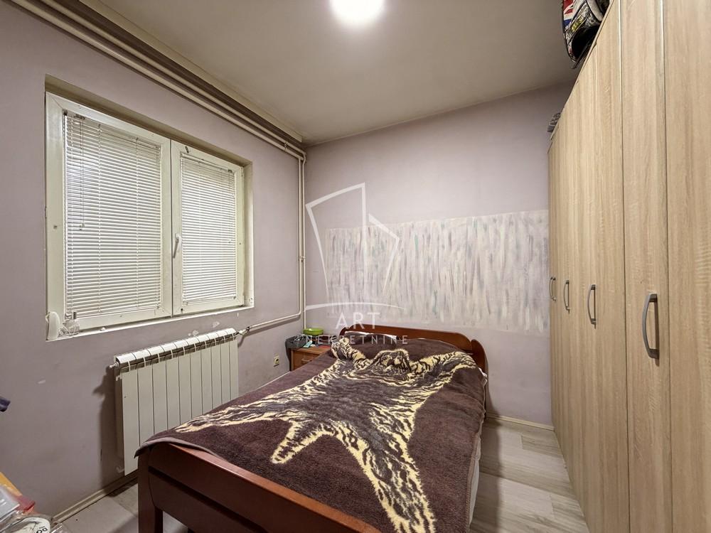 Slika 5 - Vojvode Vlahovića,  Kuća na prodaju, 273m2, 525.000€