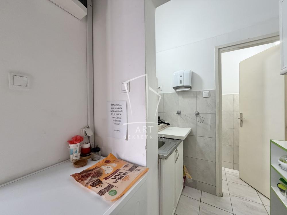 Slika 8 - Bačvanska,  Lokal na prodaju, 50m2, 163.900€