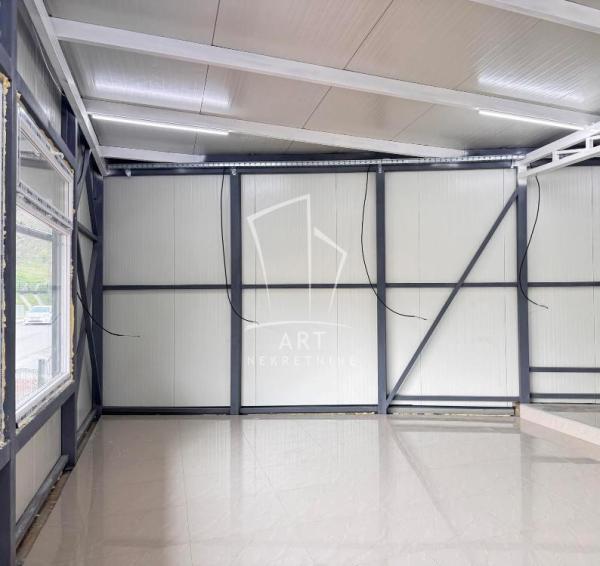 Slika 1 - Avalska,  Lokal za izdavanje, 150m2, 2.000€