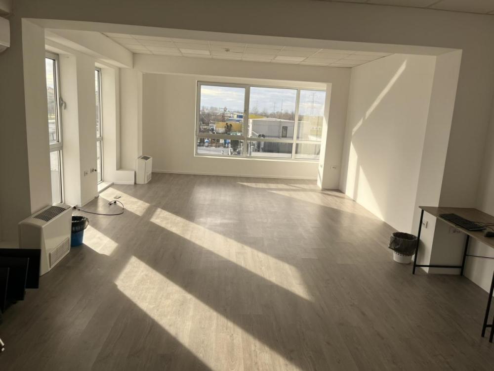 Slika 3 -  Lokal za izdavanje, 150m2, 1.000€