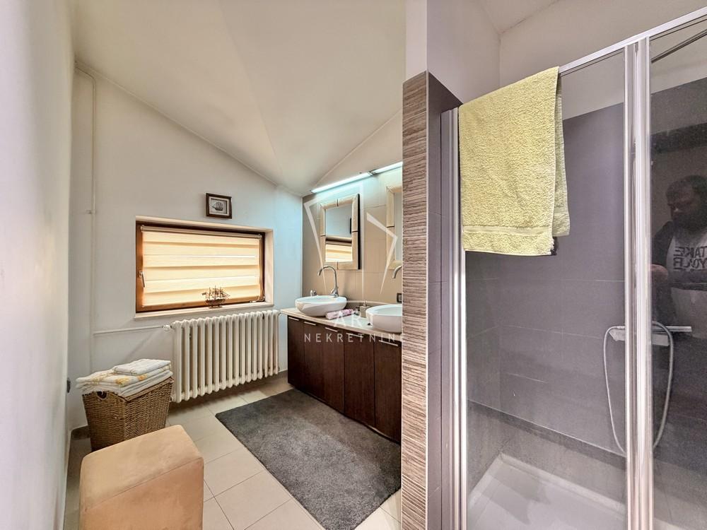 Slika 10 - Jablanička,  Kuća na prodaju, 234m2, 1.290.000€