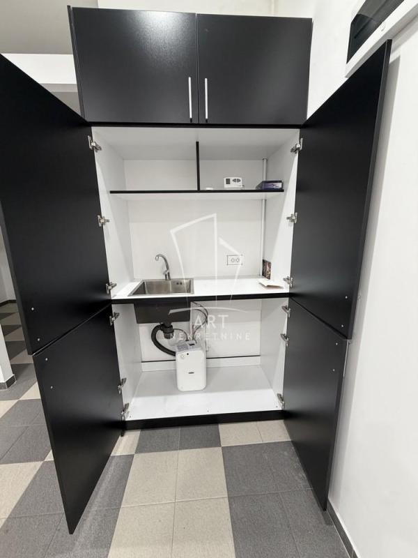 Slika 2 - Braće Jerković,  Lokal za izdavanje, 49m2, 750€