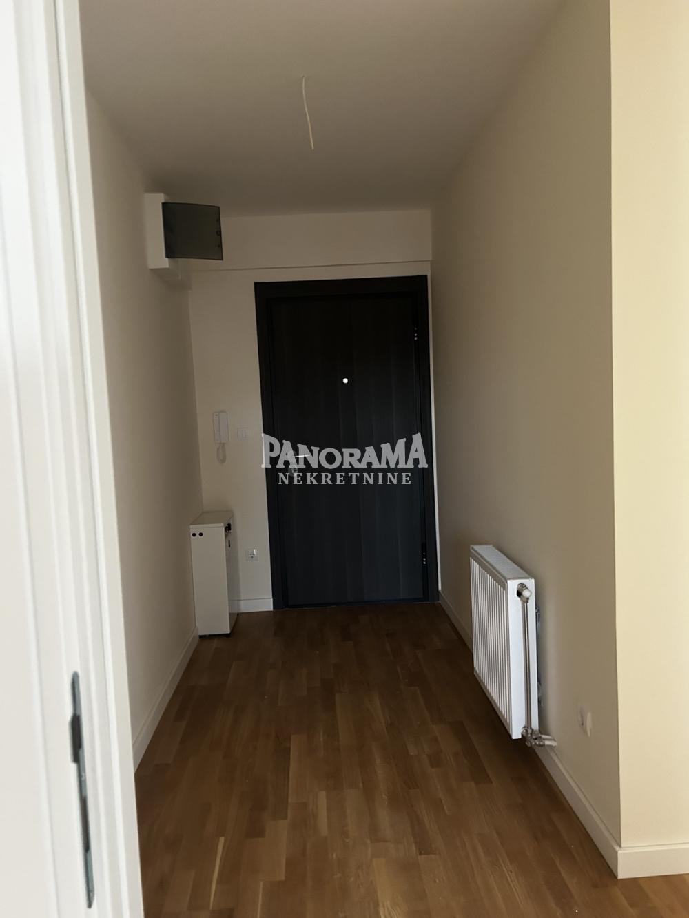 Slika 11 - Srđana Kneževića, Trosoban stan na prodaju, 60m2, 147.000€