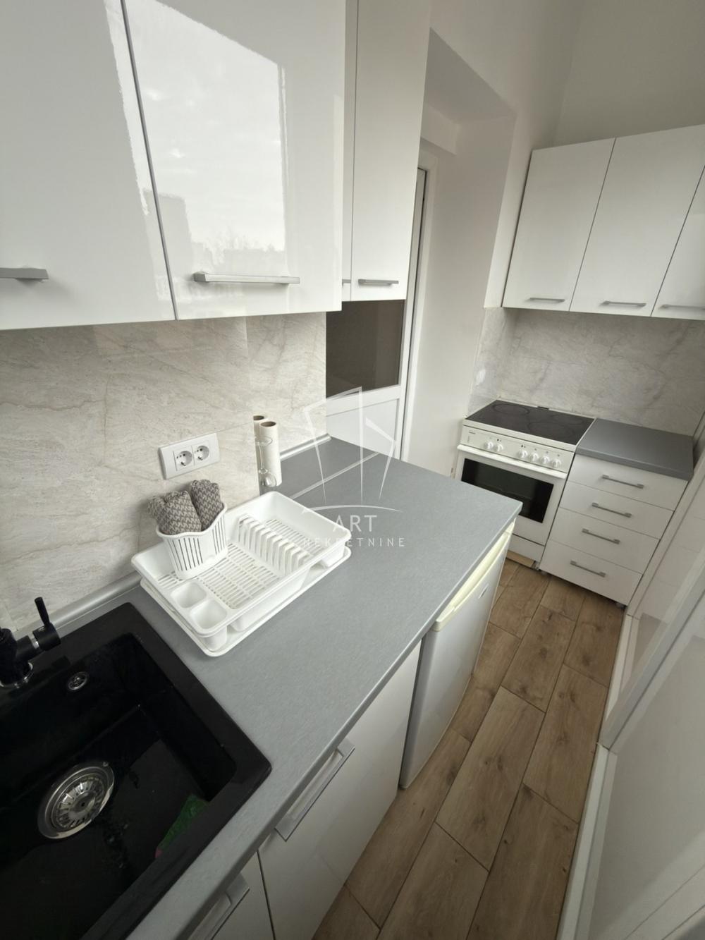 Slika 1 - Bulevar Despota Stefana, Jednoiposoban stan za izdavanje, 33m2, 600€