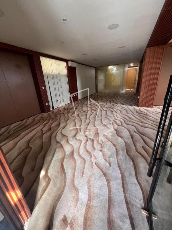 Slika 3 - Surčinska,  Lokal na prodaju, 155m2, 310.000€