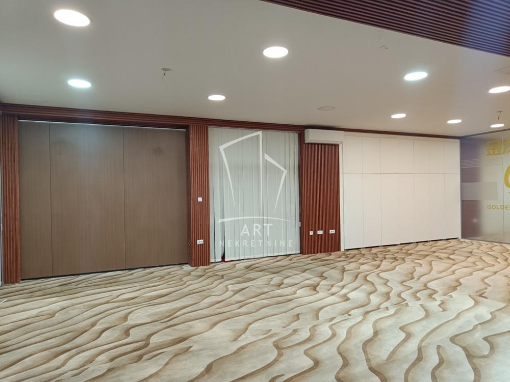 Slika 5 - Surčinska,  Lokal na prodaju, 155m2, 310.000€