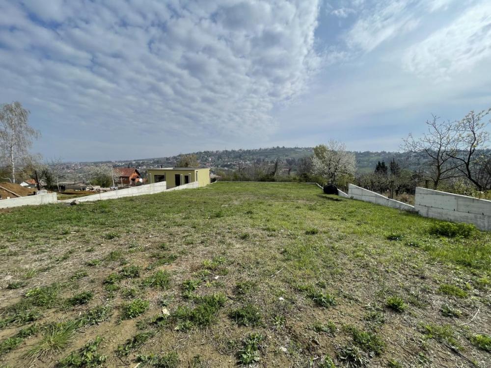 Glavna slika - Plac na prodaju, Sremska Kamenica, , 150.000€