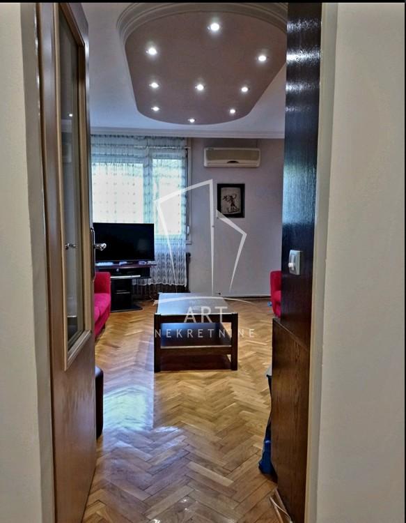 Slika 2 - Marine Veličković, Dvoiposoban stan za izdavanje, 76m2, 680€