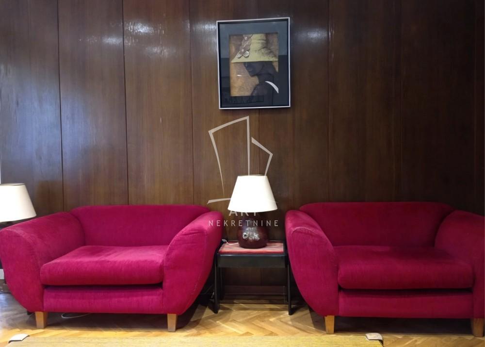 Slika 1 - Marine Veličković, Dvoiposoban stan za izdavanje, 76m2, 680€