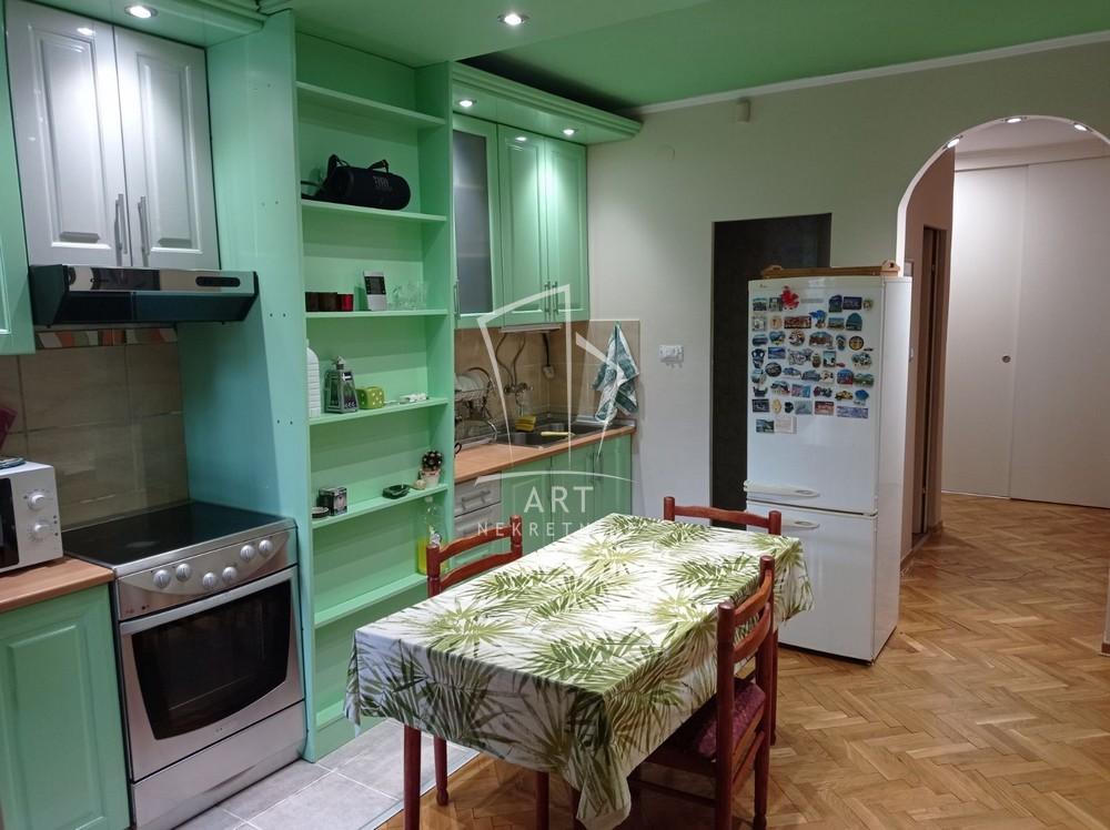 Slika 4 - Marine Veličković, Dvoiposoban stan za izdavanje, 76m2, 680€