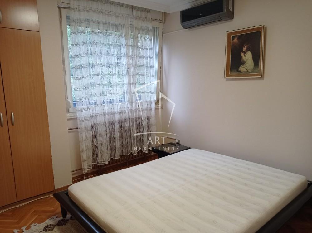 Slika 5 - Marine Veličković, Dvoiposoban stan za izdavanje, 76m2, 680€