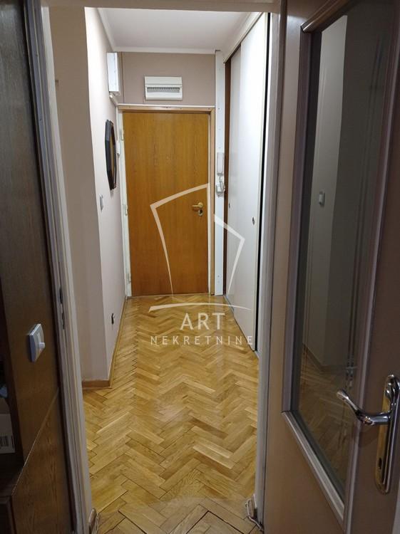 Slika 6 - Marine Veličković, Dvoiposoban stan za izdavanje, 76m2, 680€