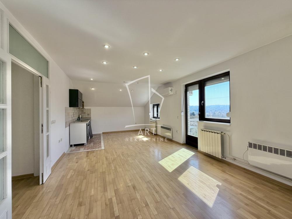 Slika 1 - Vitanovačka, Trosoban stan za izdavanje, 91m2, 700€