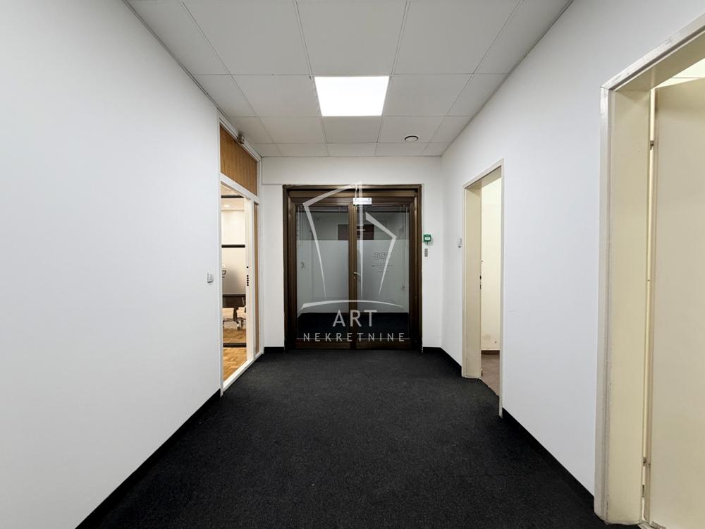 Slika 9 - Palmira Toljatija,  Lokal za izdavanje, 187m2, 2.800€