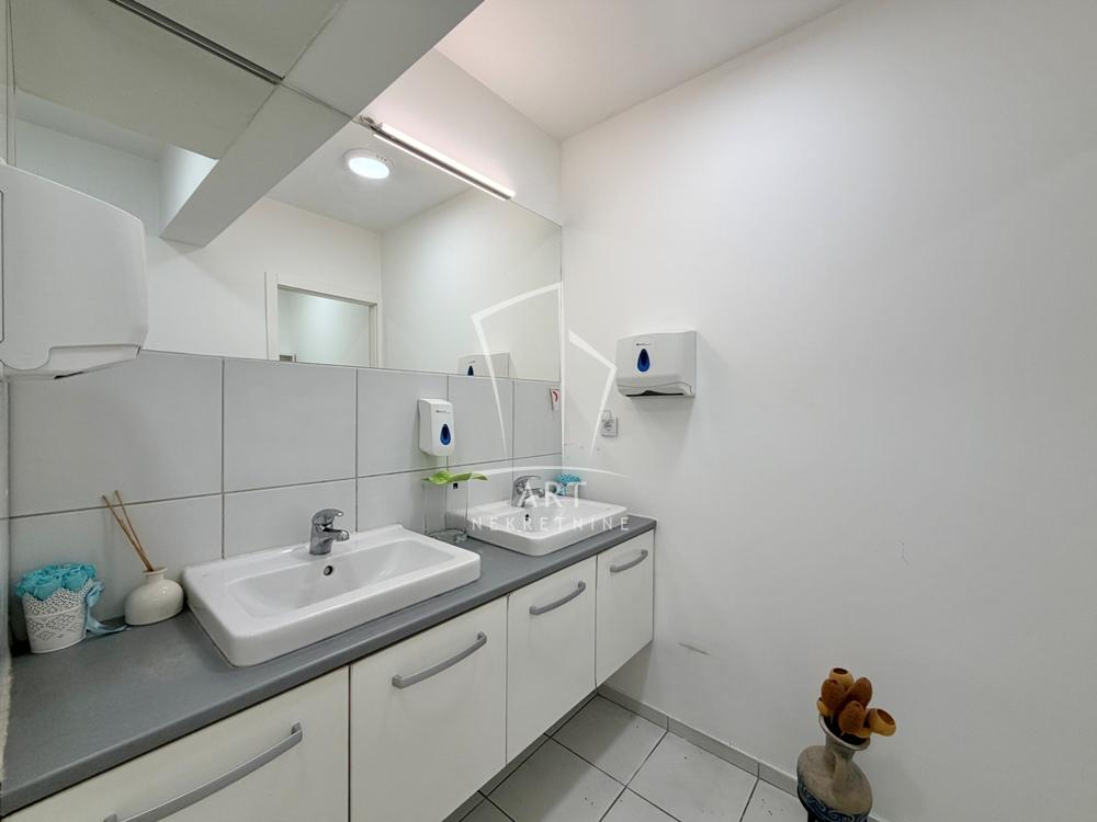 Slika 8 - Palmira Toljatija,  Lokal za izdavanje, 187m2, 2.800€