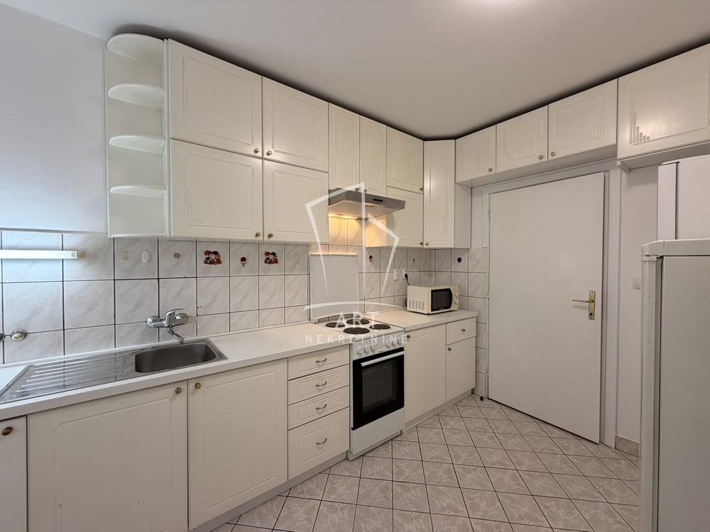 Slika 9 - Bilećka, Trosoban stan za izdavanje, 87m2, 800€