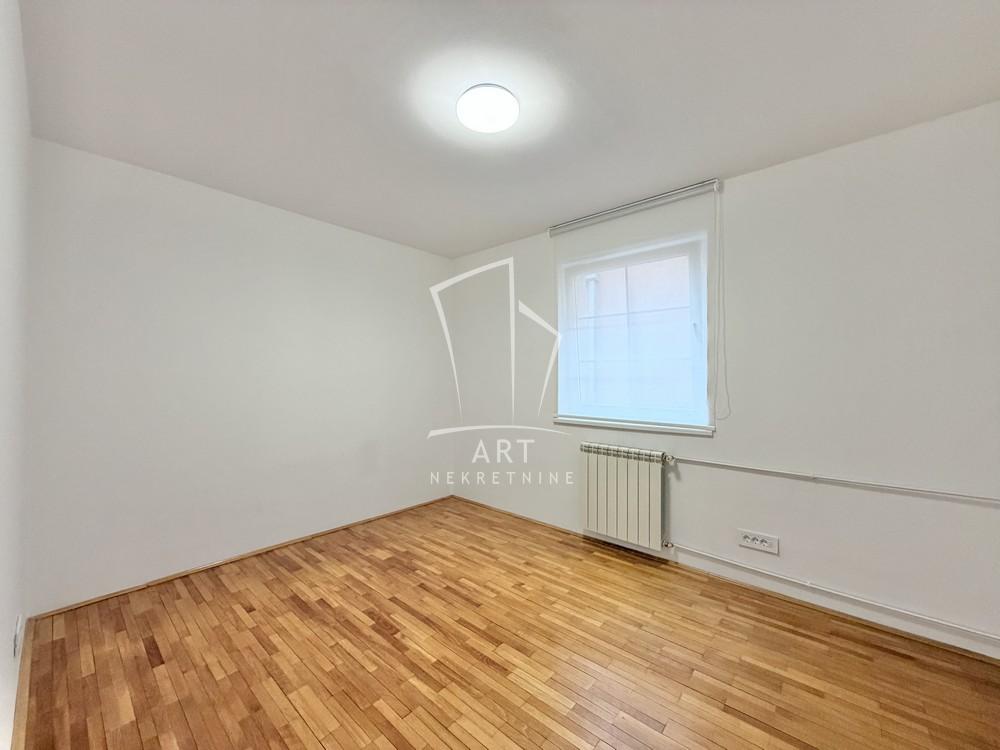 Slika 3 - Bilećka, Trosoban stan za izdavanje, 87m2, 800€