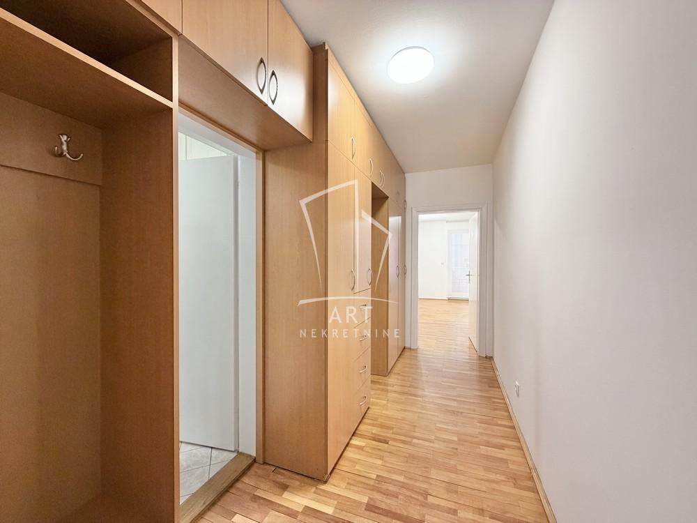 Slika 6 - Bilećka, Trosoban stan za izdavanje, 87m2, 800€