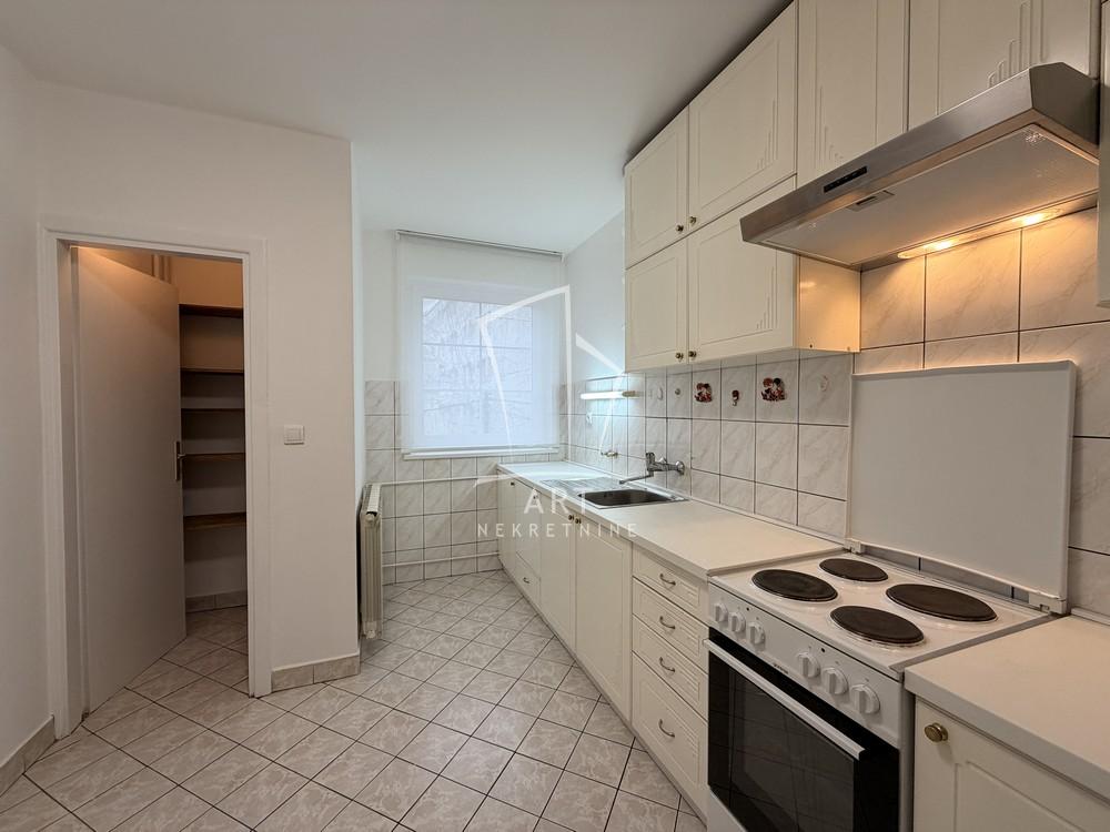 Slika 8 - Bilećka, Trosoban stan za izdavanje, 87m2, 800€