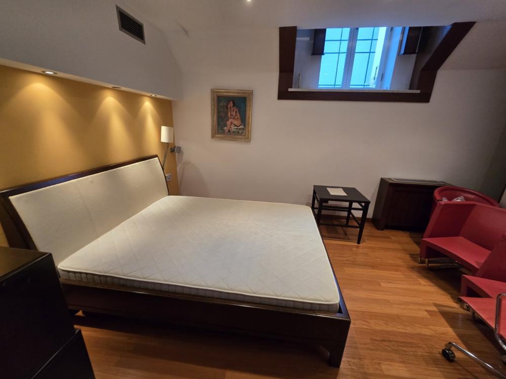 Slika 4 - Knez Mihailova, Šestosoban stan za izdavanje, 210m2, 3.500€