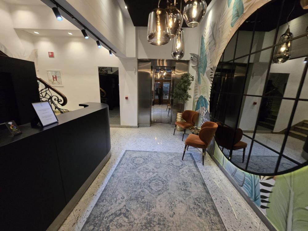 Slika 1 - Knez Mihailova, Šestosoban stan za izdavanje, 210m2, 3.500€