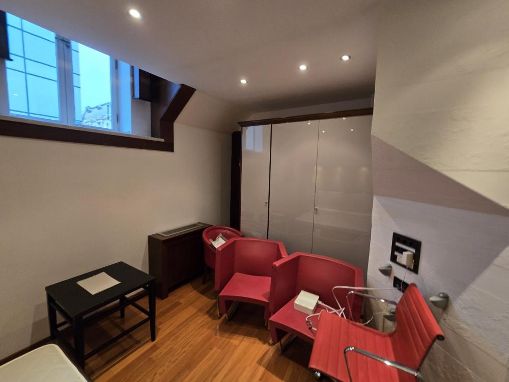 Slika 6 - Knez Mihailova, Šestosoban stan za izdavanje, 210m2, 3.500€