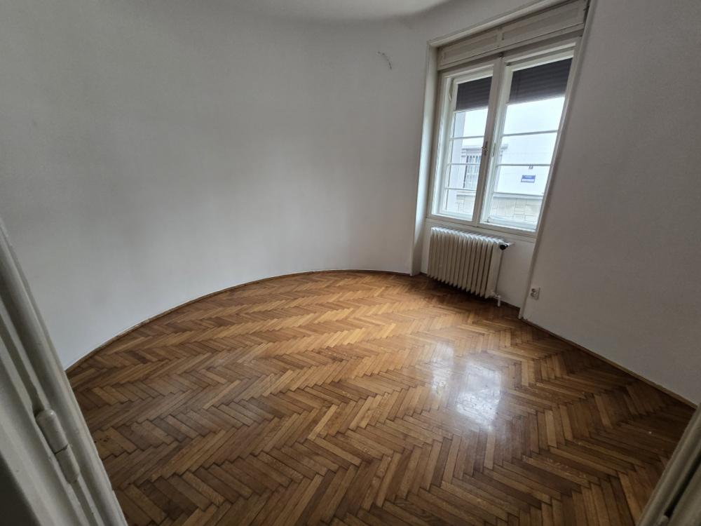 Slika 3 - Stojana Novakovića, Četvorosoban stan za izdavanje, 100m2, 950€