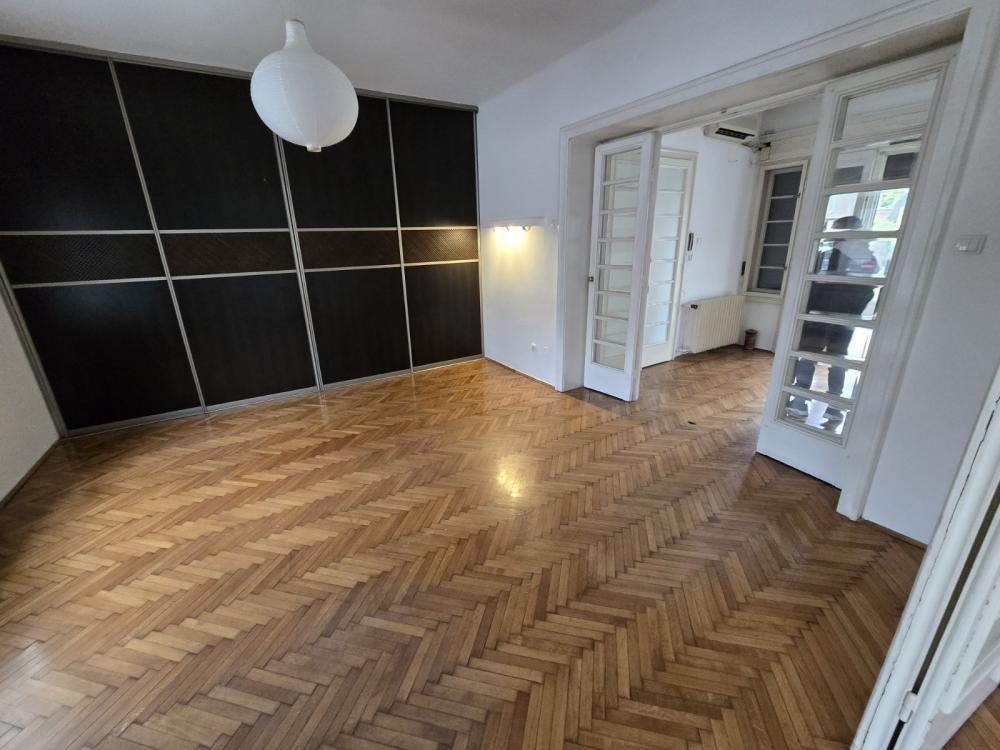 Glavna slika -Stojana Novakovića, Četvorosoban stan za izdavanje, 100m2, 950€