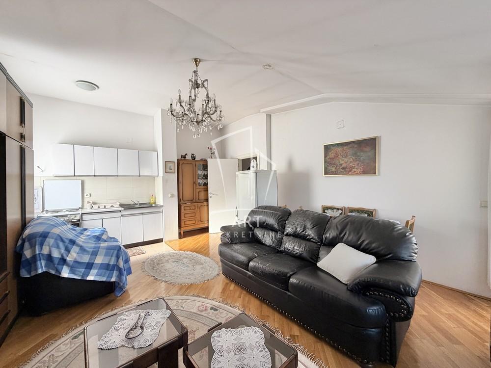 Slika 1 - Cankareva, Dvosoban stan na prodaju, 48m2, 177.000€