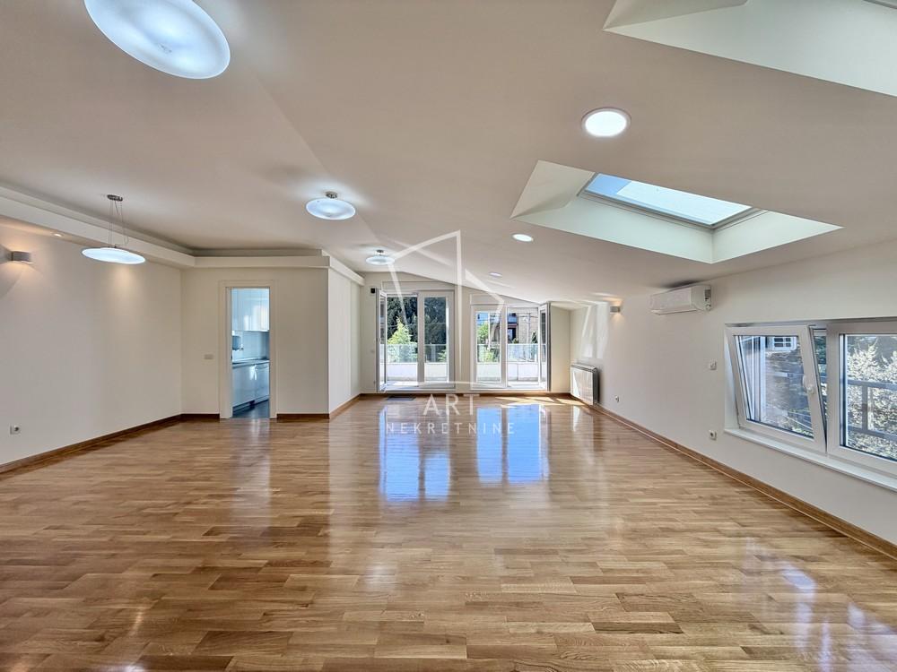 Slika 1 - Vojislava Vučkovića, Troiposoban stan za izdavanje, 116m2, 2.000€