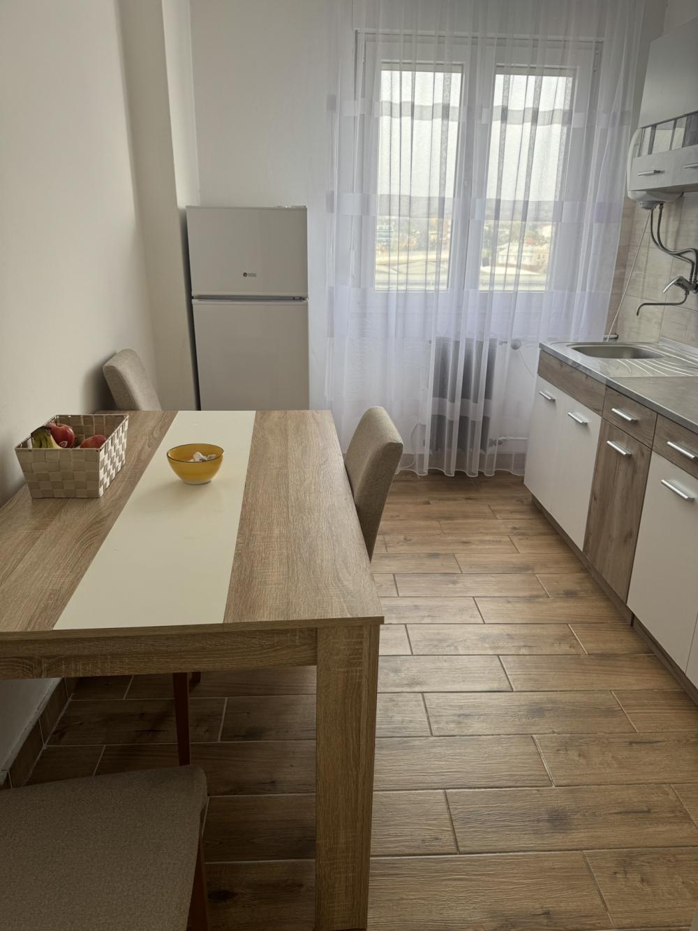Slika 3 - Bulevar Vojvode Mišića, Trosoban stan za izdavanje, 70m2, 950€