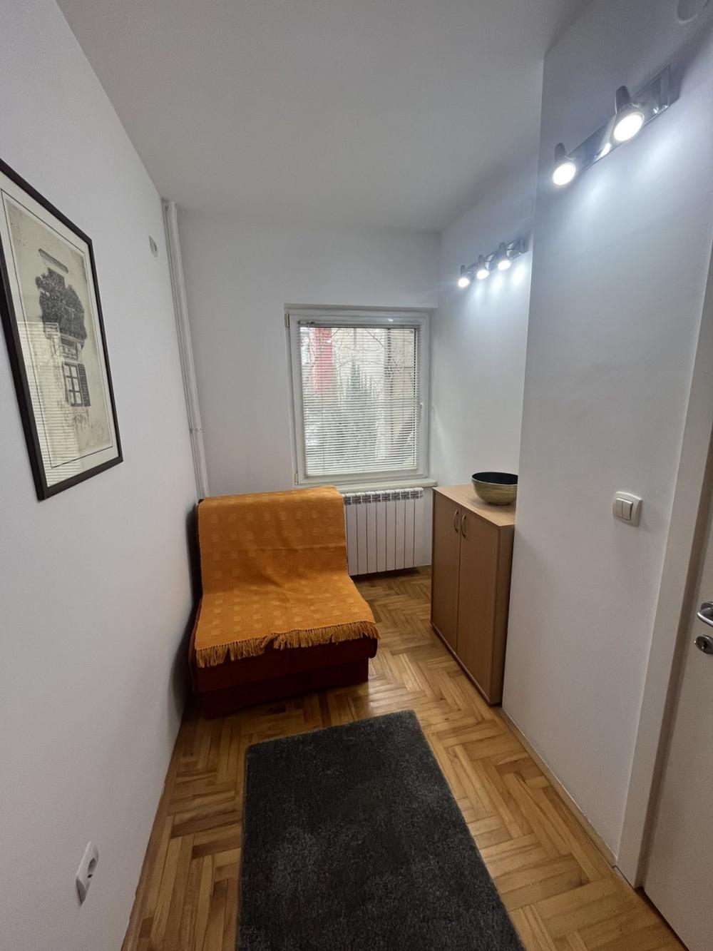 Slika 7 - Dimitrija Tucovića, Jednosoban stan za izdavanje, 28m2, 400€